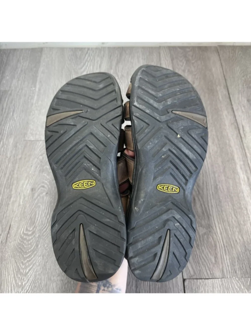 Keen Leather Sandals Mens Size 10 Brown Hiking Closed Toe Buckle Adjustable